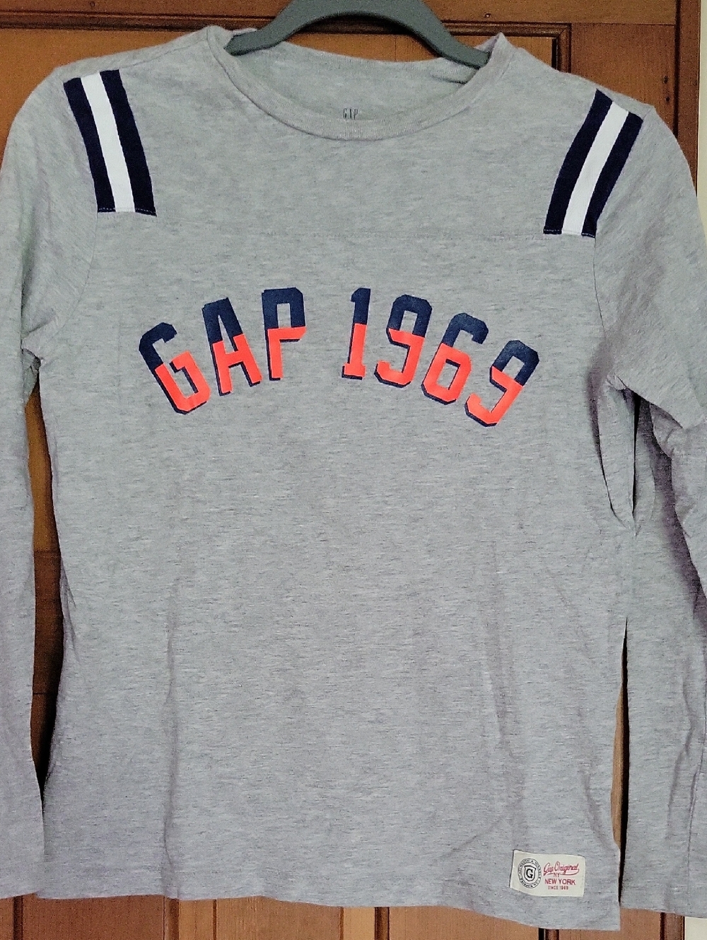 GAP Kids' Gray Long-Sleeve Logo Tee - Gray with Navy & Neon Orange Accents